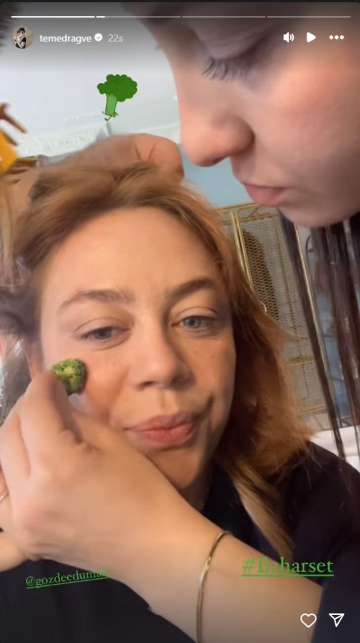 Demet Evgar Bahar dizisinin setinden o sırrı paylaştı! 'Her derde deva olduğu gibi...' Gösterdikten sonra bir ısırık aldı G4