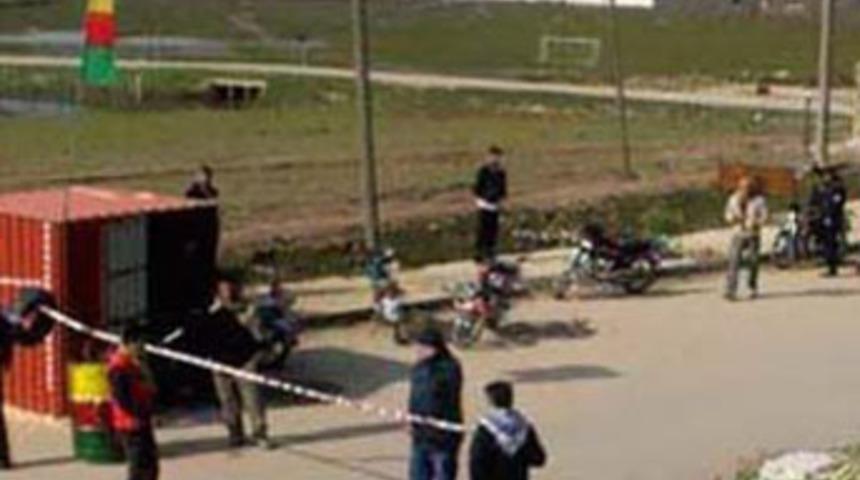 Suriye PKK'ya resmen kucak a&ccedil;tı