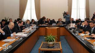 Bakana pinokyo dedi, komisyon gerildi