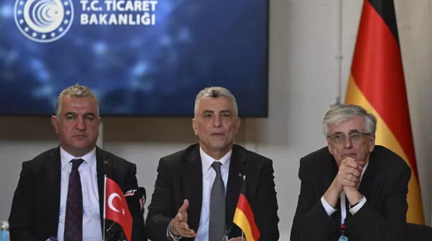 Bakan Bolat'tan Alman şirketlerine yatırım çağrısı: "Parlak bir dönem olacak"