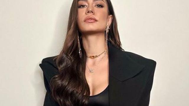 Demet Özdemir hayranlarından tam not aldı! Görenler belden aşağısına takıldı