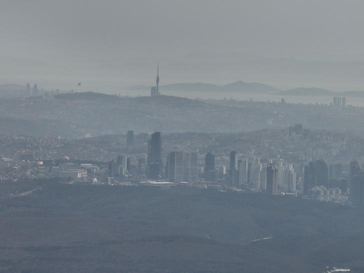 'İstanbul'da görünmeyen tehlike' Londra, Hindistan ve Çin'i işaret etti! 'Herkes boğazımda yanma var diyor, grip sanıyorlar ama...' G4