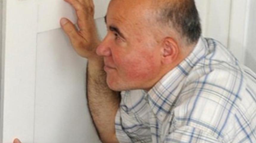 G&ouml;rme engelli &ouml;ğretmene r&ouml;ntgencilik cezası