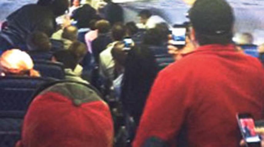 Kriz ge&ccedil;iren hostes panik yaşattı