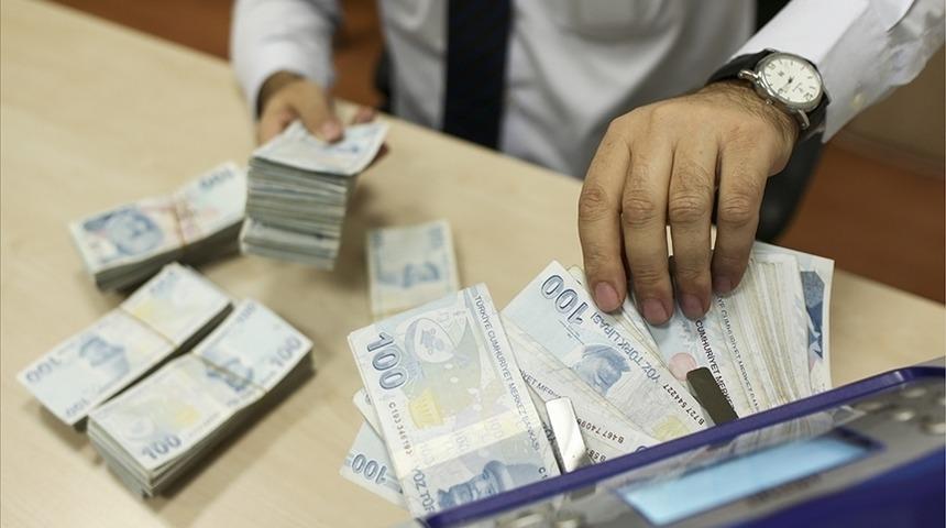 Bankaların bireysel kredi kartı alacakları 1 trilyon lirayı aştı!
