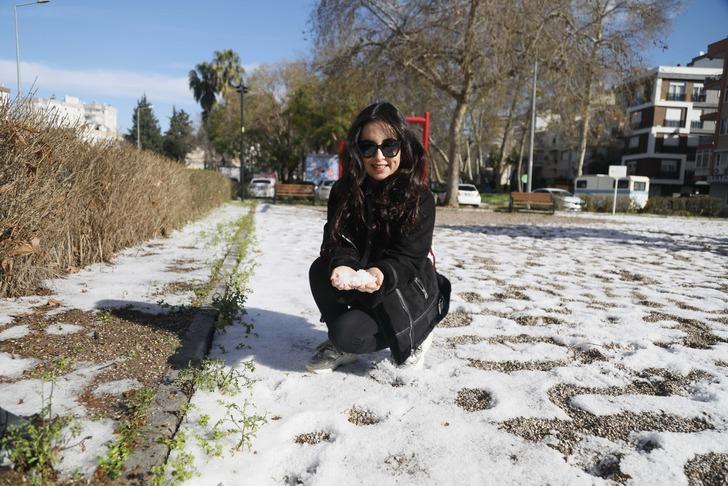 'İlk defa karşılaşıyorum! Camlara korkunç şekilde vurdu' Yer: Antalya! 'Süper hücre' etkisi "Erimemiş olmasına inanamıyorum" G4