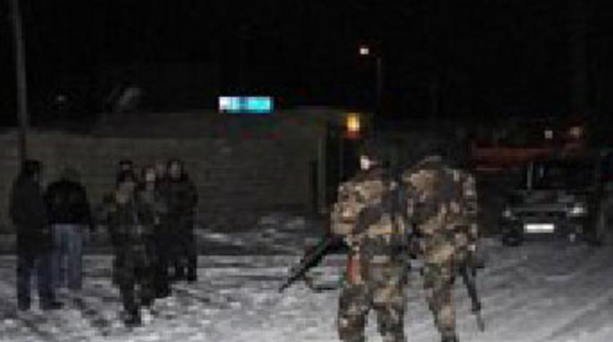 Otomobilde bomba patladı; 1 ölü