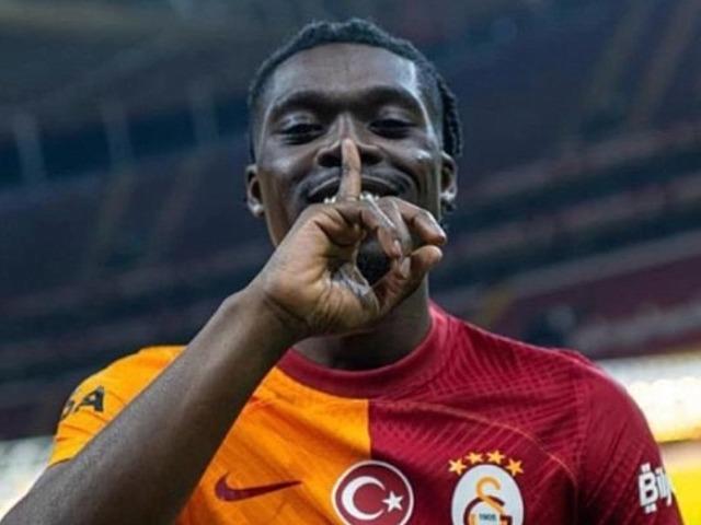 Galatasaray'ın yeni yıldızı Derrick Köhn isim vermeden Fenerbahçe'ye göndermede bulundu!