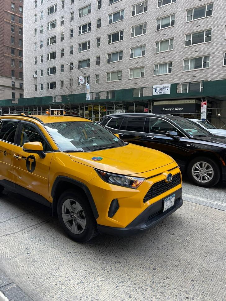 Eylem Tok ve oğlunu New York'ta sokaklarında fotoğraflarını çekmişti! "Neşe ve kahkaha içerisinde yürüdüklerini görünce kanıma dokundu" G5