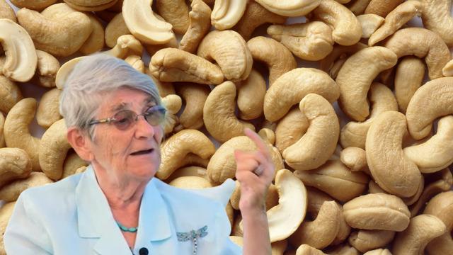 Canan Karatay uyardı: Bir tane bile yemedim Üzerine püskürtülen gaz adeta zehir saçıyor!