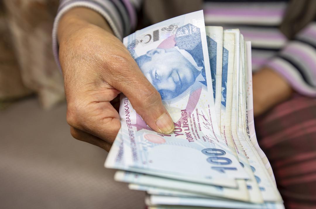 Emekliye seyyanen zam, bayram ikramiyesi derken bu formül ilk kez ortaya çıktı! 'Emekli kart' yolda!