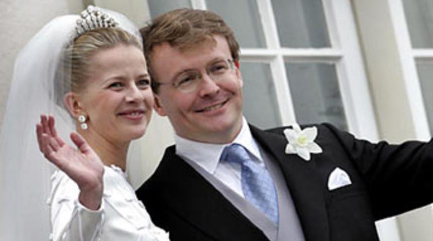 Prens çığ altında kaldı