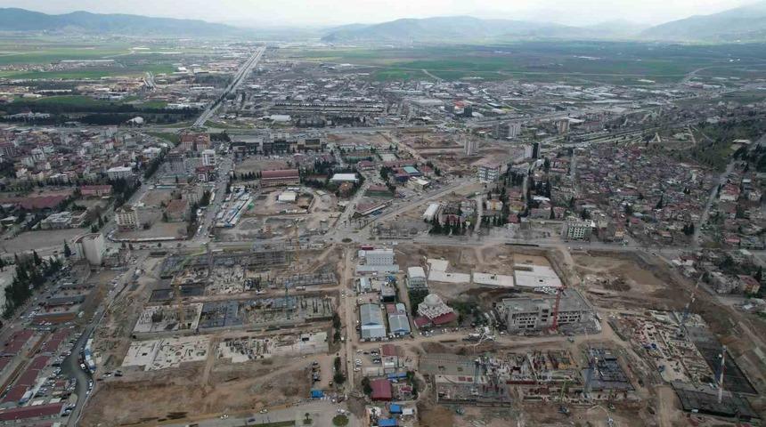 Depremin &uuml;zerinden 13 ay ge&ccedil;ti, Kahramanmaraş havadan g&ouml;r&uuml;nt&uuml;lendi