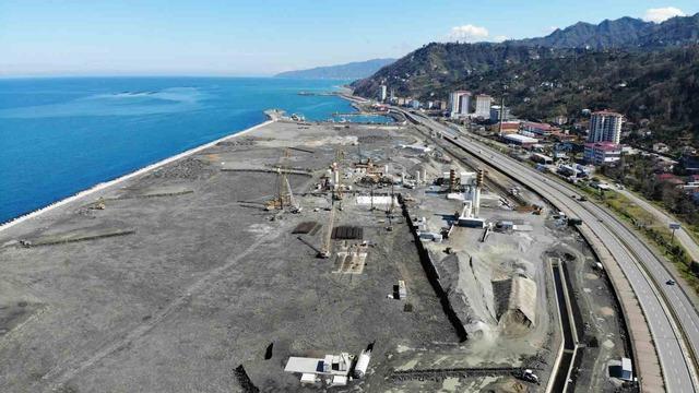 Rize Şehir Hastanesi’nin dolgu çalışmalarında sona gelindi