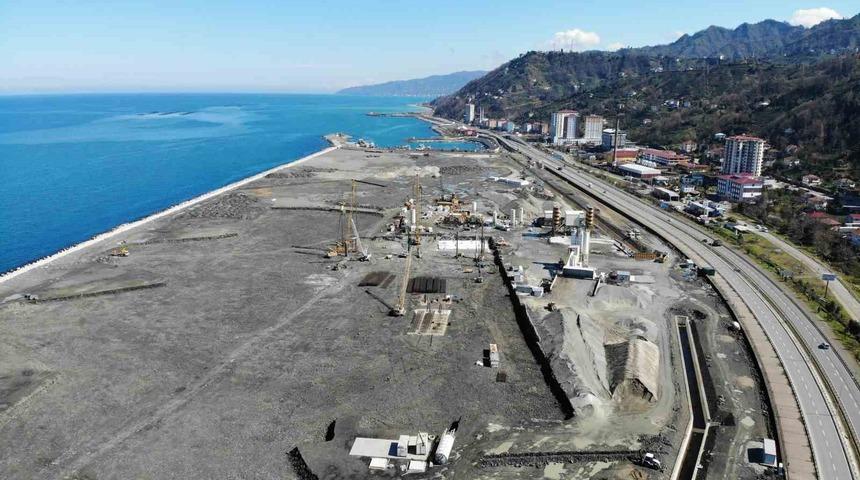 Rize Şehir Hastanesi’nin dolgu çalışmalarında sona gelindi