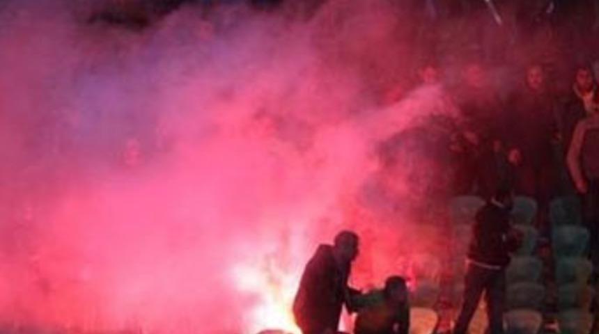 Futbol ma&ccedil;ında 74 &ouml;l&uuml;!