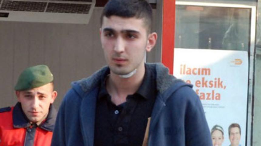 Şoför frene basınca yolcunun boğazı kesildi!