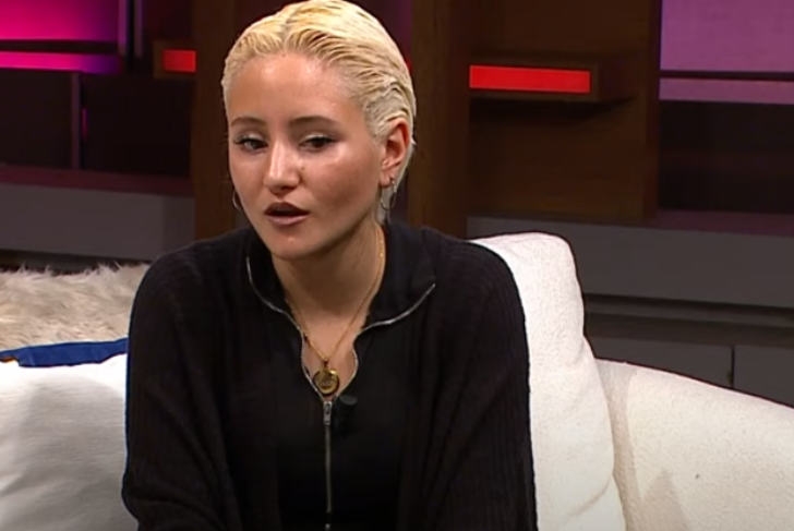 'Geceleri uyuyamıyorum' diyerek Esra Ezmeci canlı yayınında itiraf etti! Sevgilisi için yaptıkları 'pes' dedirtti G1