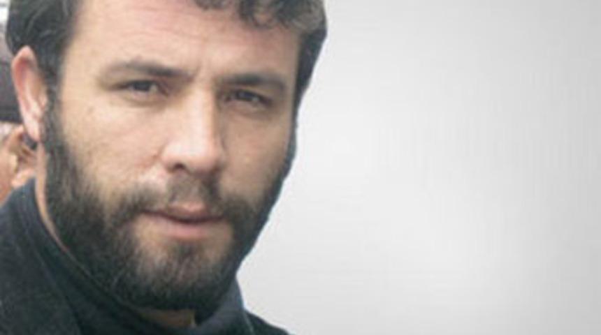 Burhan &ouml;ld&uuml;, ağabey g&ouml;m&uuml;ld&uuml;!