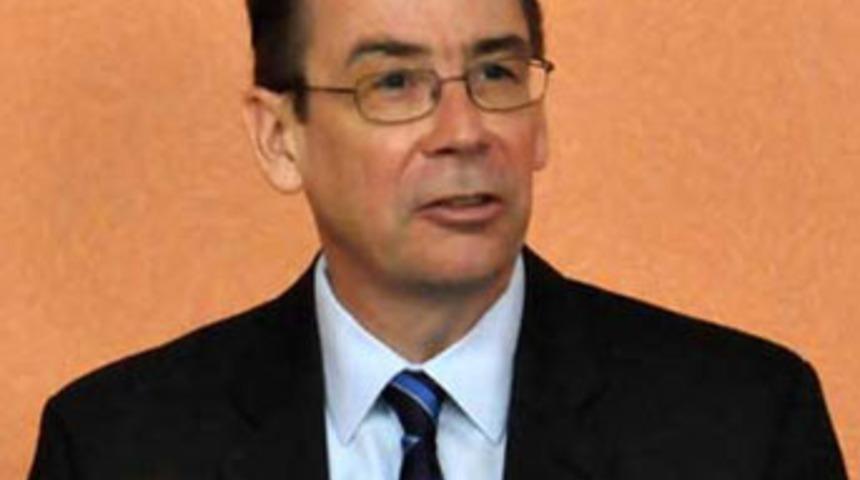 Başmüsteşar'a üniversiteli gençten şok sözler