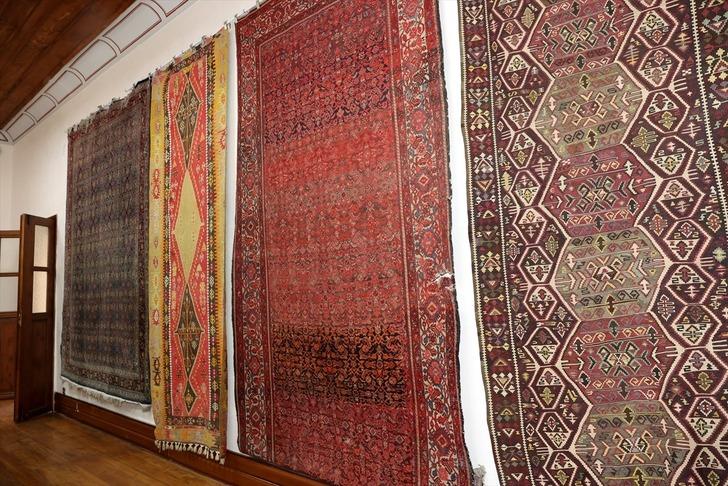 Tıpkı ağaçlar gibi... Yaşını böyle anlıyorlar! 1000 yıllık halının üzerindeki hikaye dikkat çekici G5