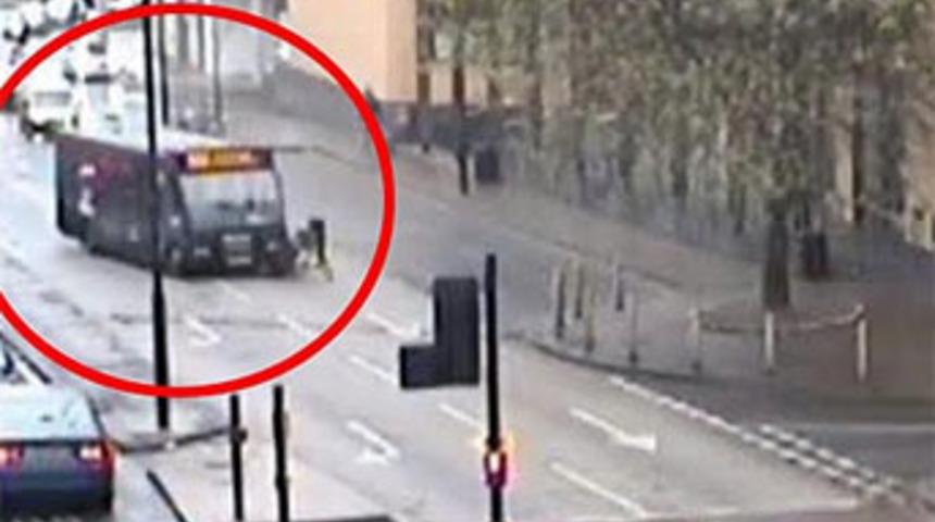 Otob&uuml;s&uuml; silah olarak kullandı