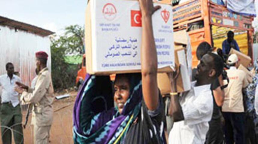 "T&uuml;rkiye Somali'ye bozuk gıda veriyor"