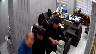 Para sayma görüntüleri gündem oldu! Soruşturma derinleşiyor: O isimler de ifadeye çağırıldı