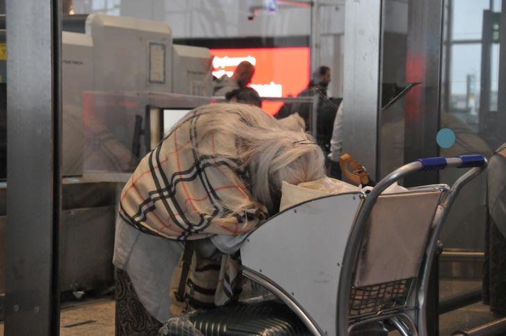 Akıllara Tom Hanks'in Terminal filmini getirmişti! İstanbul Havalimanı'nda personelin yardımıyla yaşayan İranlı akademisyen için karar G2