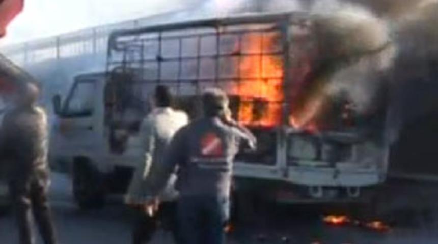 Yangına 'pet' şişeyle m&uuml;dahale!