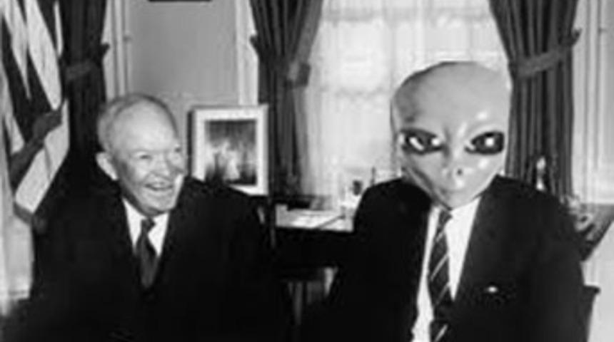 Başkan uzaylılarla görüşmüş