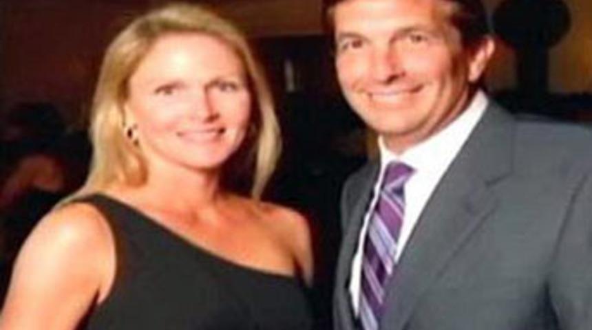 Sevgilisini evlat edindi!