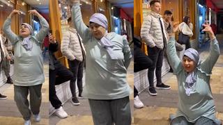 Müziğin ritmine kendisini fena kaptırdı! Sokak ortasında dans etmeye başladı... Dans performansına bir gören bir daha baktı