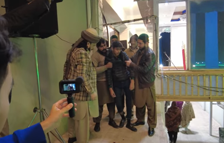 Bir Türk YouTuber daha 'Çuf Çuf Hoca' tarikatının içine girdi! Videolardaki hastalara dair o detayı paylaştı: "Bu arkadaşın içinde cin varmış" G5