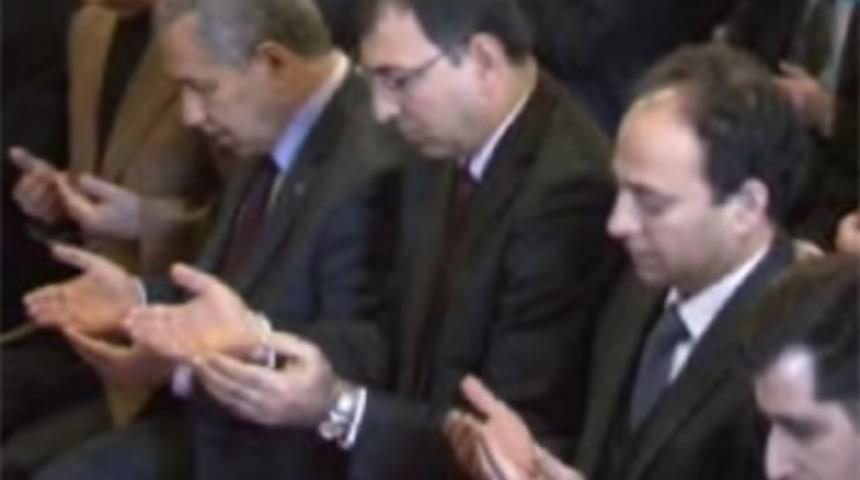 Birlikte dua ettiler