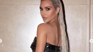 Kim Kardashian'ın ilginç tarzı sosyal medyanın diline düştü! Bakan bir daha baktı