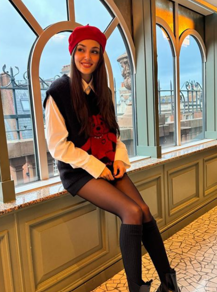 Tarzıyla Paris Moda Haftası'na damga vurmuştu! Hande Erçel Hollywood yıldızlarını geçti  G5