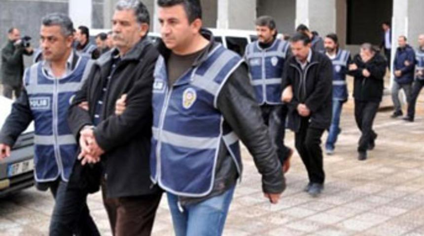 Oğlunun katilini &ouml;ld&uuml;rtt&uuml;!