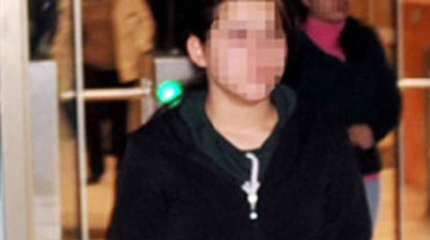 'Cin var' deyip öz kızlarına tecavüz etti