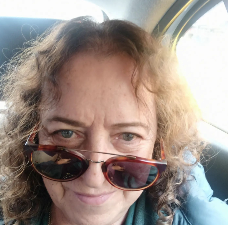 İbo ve Güllüşah'ın Oya'sı usta oyuncu Deniz Türkali'nin son hali görenleri şaşırttı! Türkali, meğer ünlü şarkıcının annesiymiş... G2