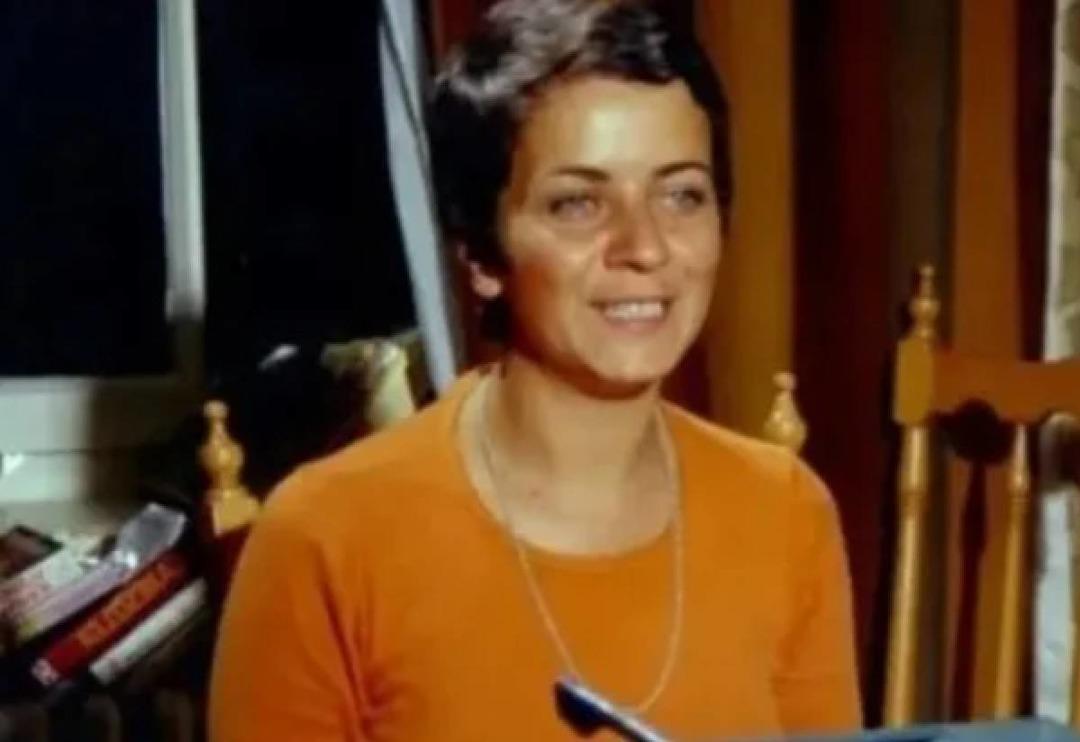 İbo ve G&uuml;ll&uuml;şah'ın Oya'sı usta oyuncu Deniz T&uuml;rkali'nin son hali g&ouml;renleri şaşırttı! T&uuml;rkali, meğer &uuml;nl&uuml; şarkıcının annesiymiş...