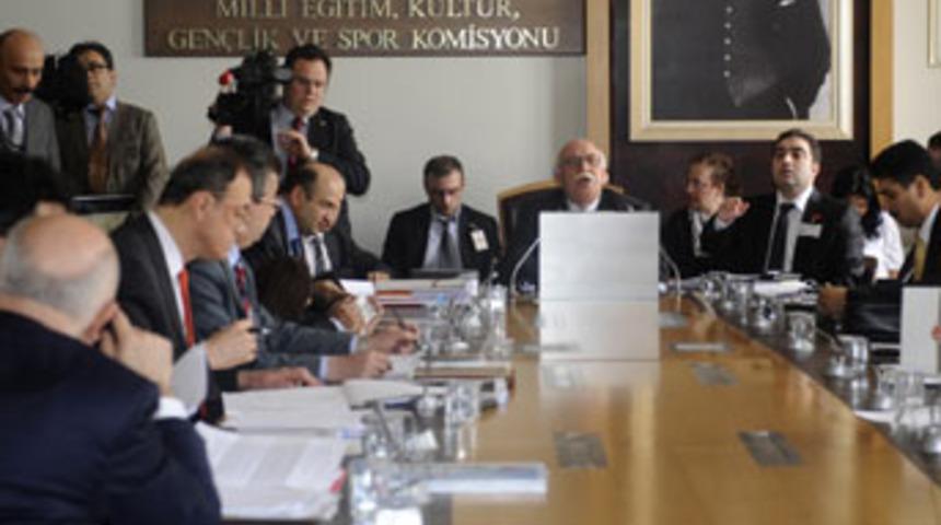 Meclis'te ilk kez Kürtçe çeviri