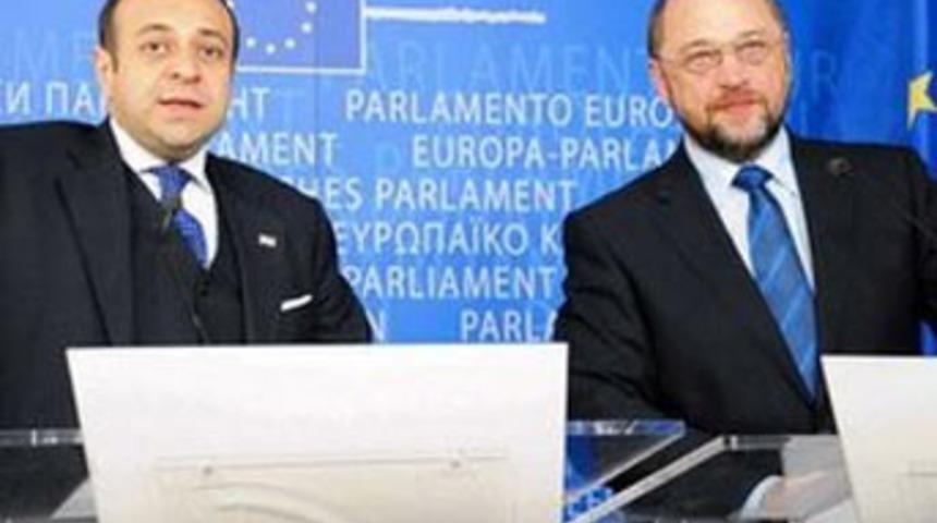 "Soykırım" atışması!