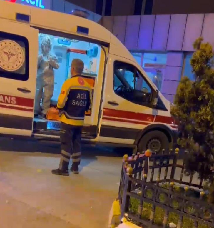 Avcılar'daki devlet hastanesinde 'izole hasta' alarmı! Zehirlenmeler yaşanınca acil servis boşaltıldı, görevliler özel kıyafetler giydi G2