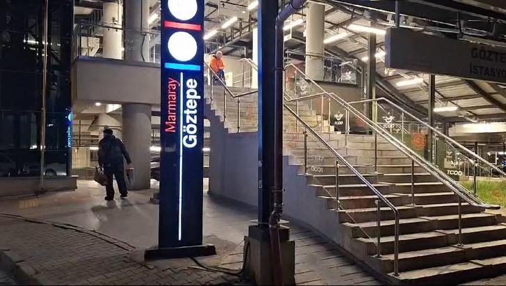 Marmaray'da kadın görevli dehşeti yaşadı! Yüzü maskeli ve kapüşonlu halde gelip... Kanlar içinde kaldı, bakın neden saldırmış G3