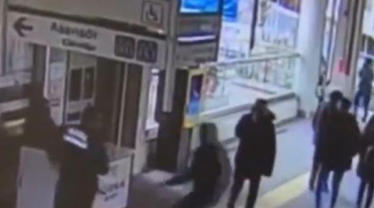 Yüzüne 40 dikiş atıldı, dehşet anlarını anlattı! Marmaray'daki kadın görevliye bıçaklı saldırı...2 yıldır peşini bırakmıyormuş: 'Defalarca şikayetçi oldum ama...' G5