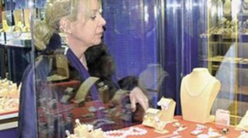 İsvi&ccedil;re&rsquo;de &ccedil;alındı, Kapalı&ccedil;arşı&rsquo;da bulundu