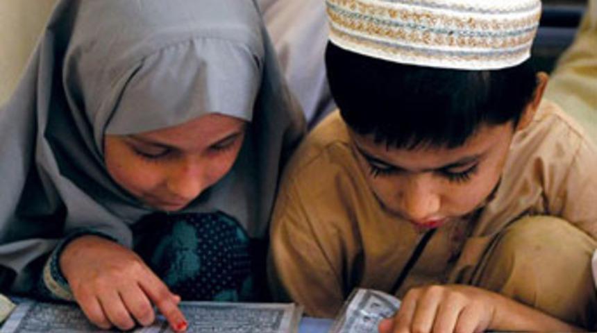 En hızlı b&uuml;y&uuml;yen &ccedil;ocuklar Pakistan&rsquo;da!