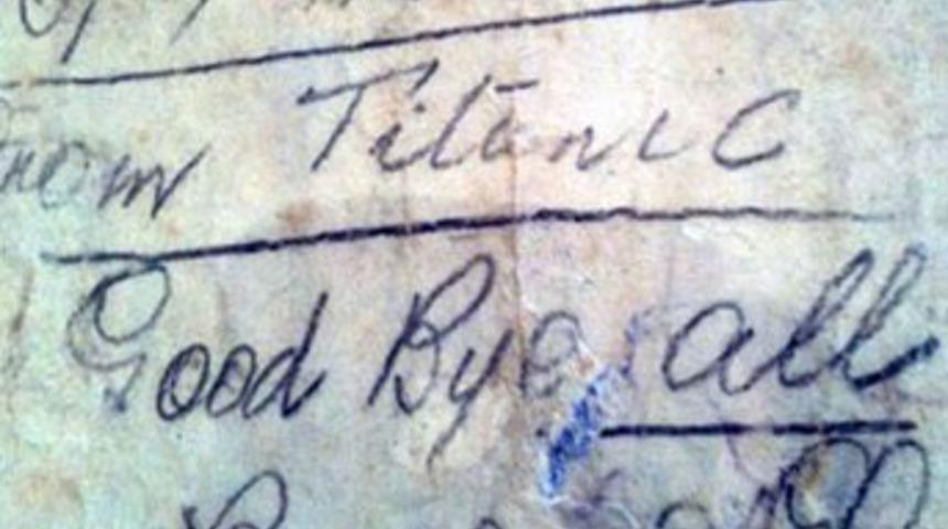 Kutsal su şişesinden çıkan veda notu sergide!