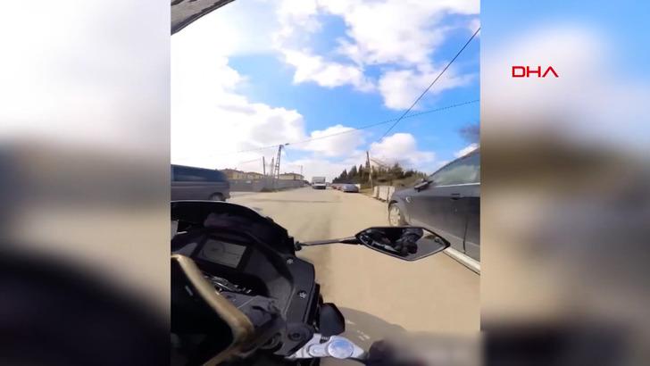 Motosikletiyle seyir halindeydi! Bu sırada görenleri şaşırtan bir olay yaşandı, ölümden döndü G2